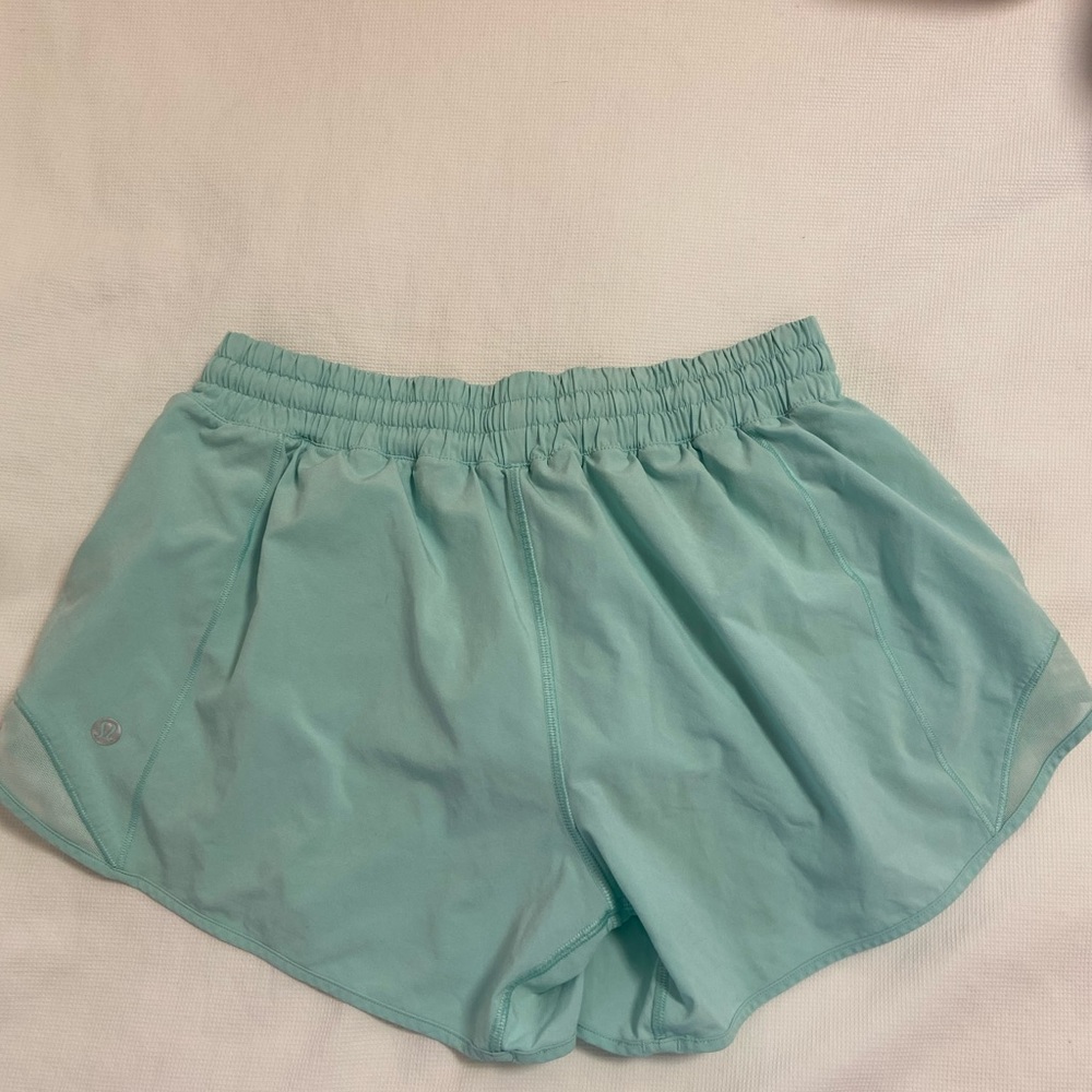 LULULEMON hotty hot 4โ shorts - Picture 2 of 4
